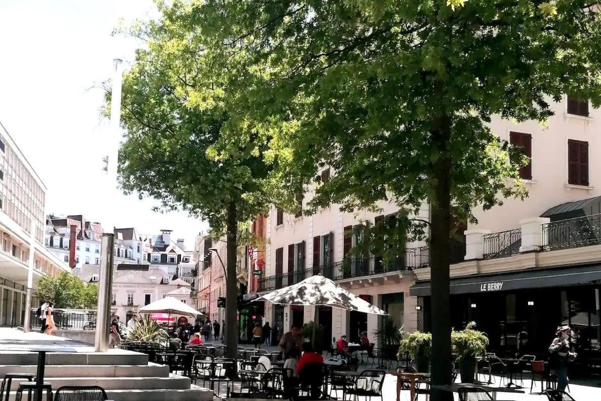 Le Petit Park-Studio-Terrasse- Piscine-Wifi Fibre Daire Pau Dış mekan fotoğraf