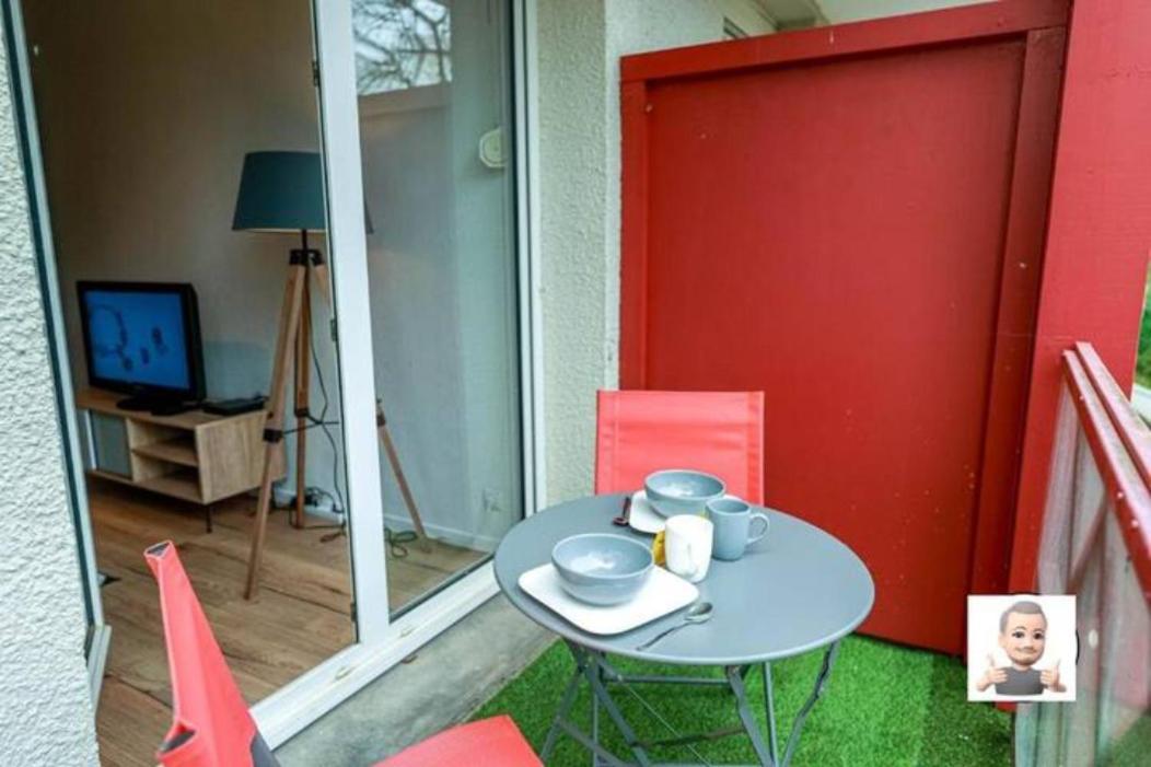 Le Petit Park-Studio-Terrasse- Piscine-Wifi Fibre Daire Pau Dış mekan fotoğraf